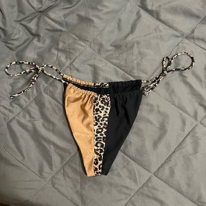 Cheeky Cheetah Bikini Bottoms!